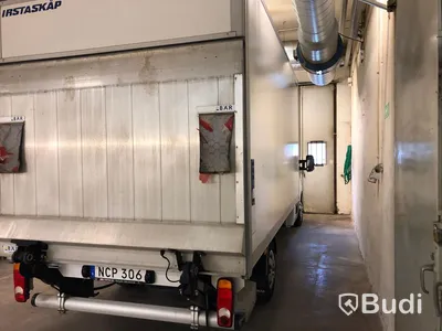 Skåpbil Nissan NV400 2.3 dCi Volymskåp (125hk) - 2016 m bakgavellift & öppningsbar vä sida